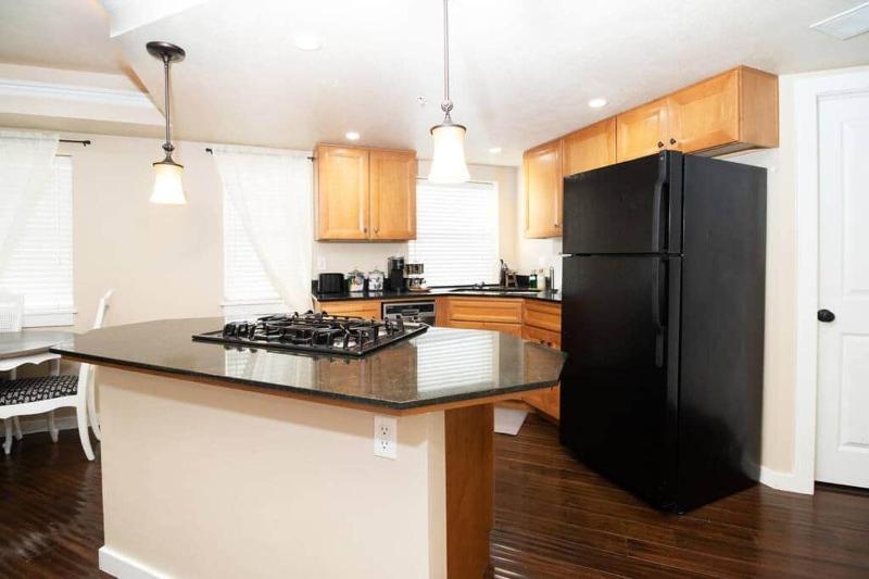 Charming 1Bdrm•Extensive Cleaning•Downtown SLC - image 17