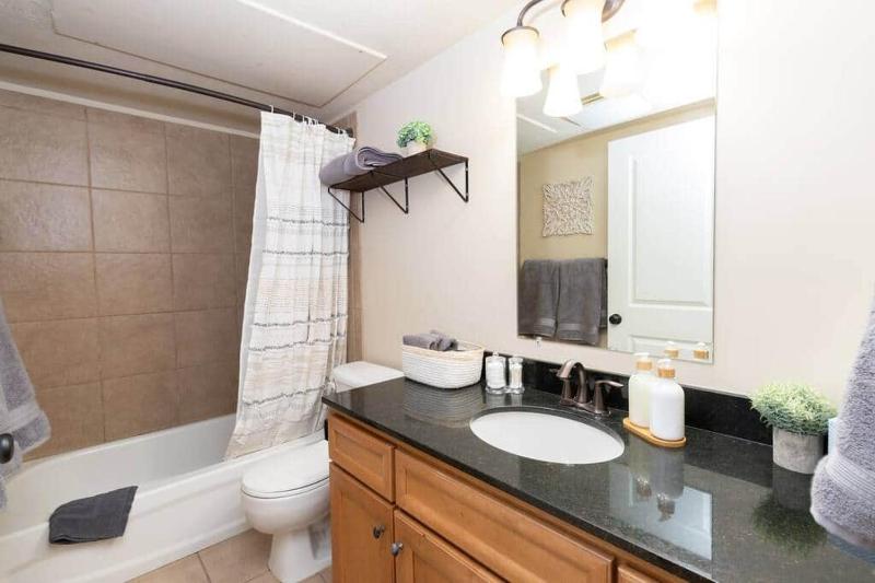 Charming 1Bdrm•Extensive Cleaning•Downtown SLC - image 13