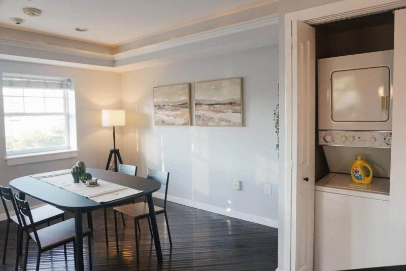 Modern Downtown Apartment • Walk to Restaurants - image 5