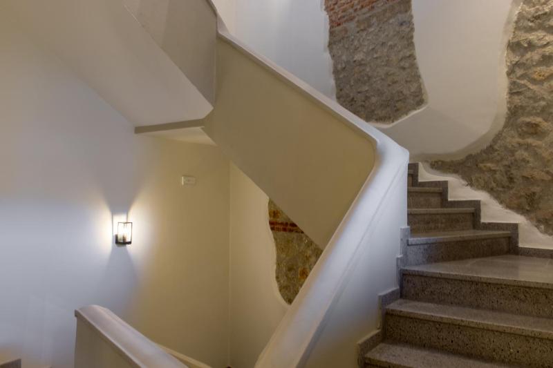 Rroji Urban Heritage - Boutique Rooms & Serviced Apartments in City Center - image 5