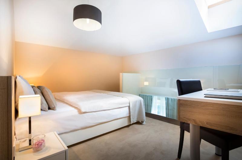 Two-storey Studio Apartment, Sea View image 4