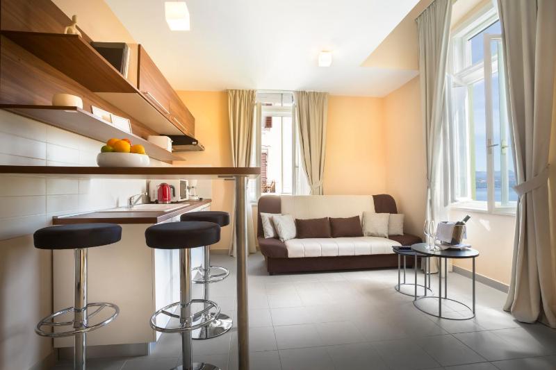Two-storey Studio Apartment, Sea View image 2