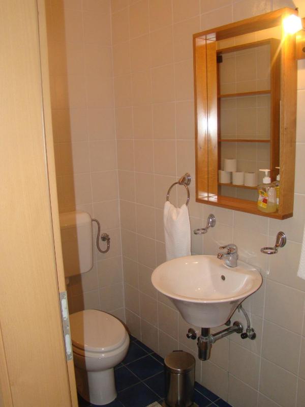 Studio Apartment image 3