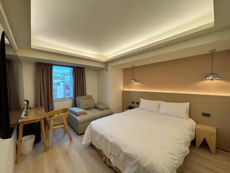 Fooyee Hotel - TaiChung Train Station - image 21