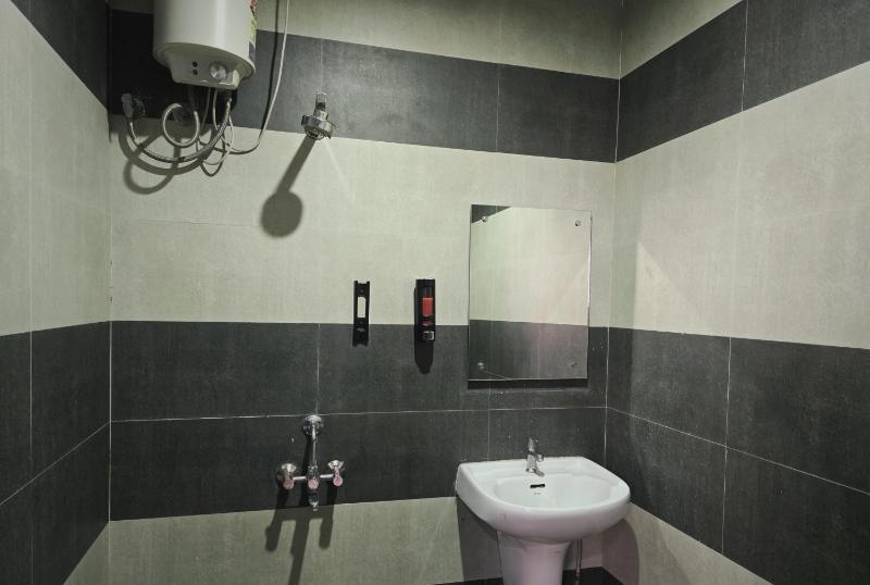 ISBT Dehradun Mode Residency - image 10