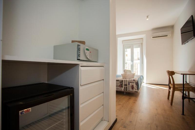 Superior Double Room with Private Bathroom image 2