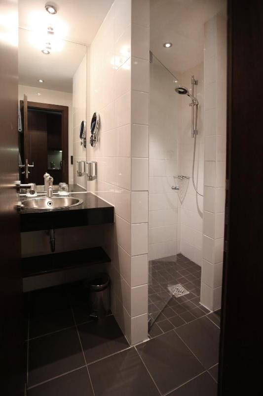 Economy Double Room image 2