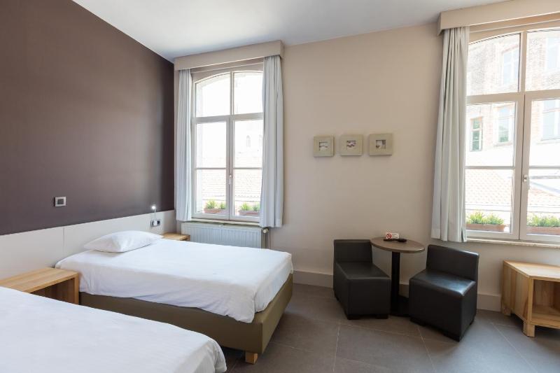 Superior Apartment image 2