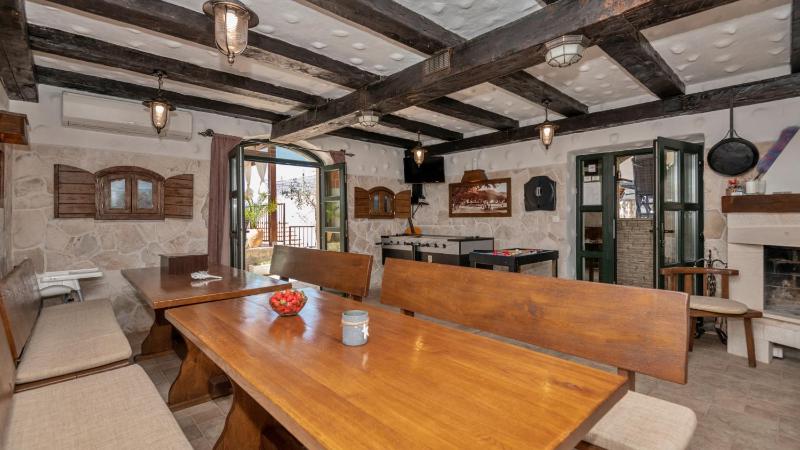 Villa Elizabeta Makarska by Villas Guide - image 23