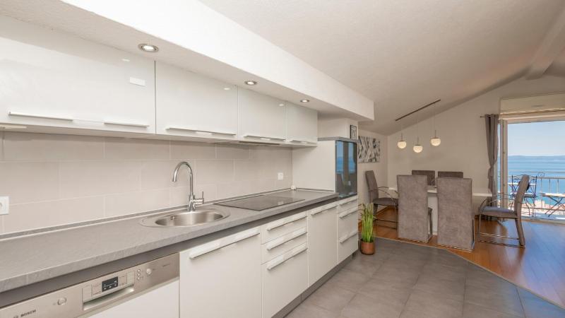 Villa Elizabeta Makarska by Villas Guide - image 3