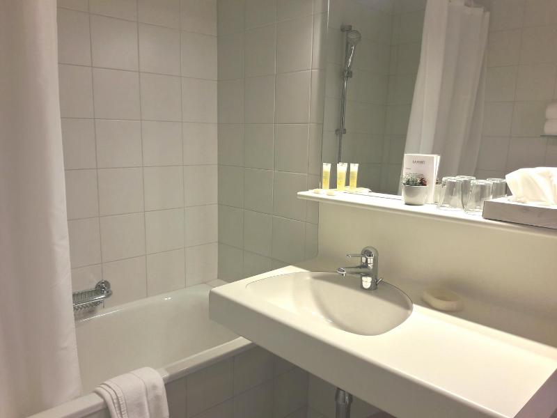 Single Room image 3