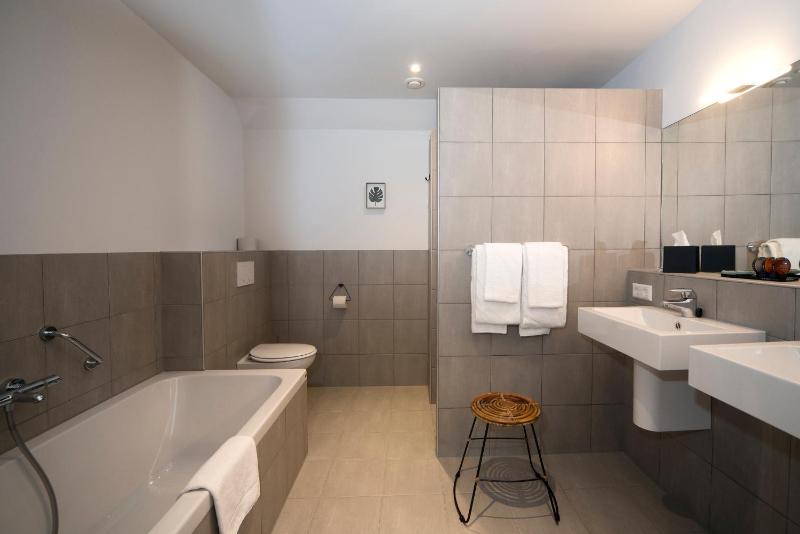 Junior Suite image 2