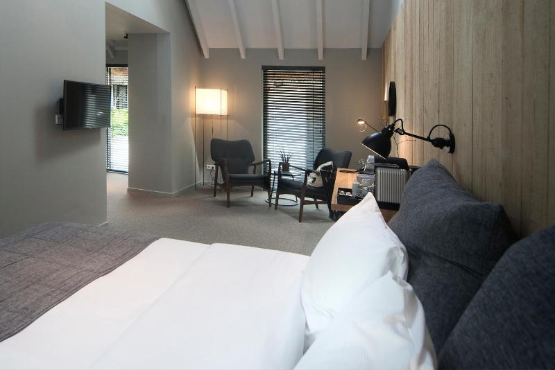 Suite Loft and Spa image 4
