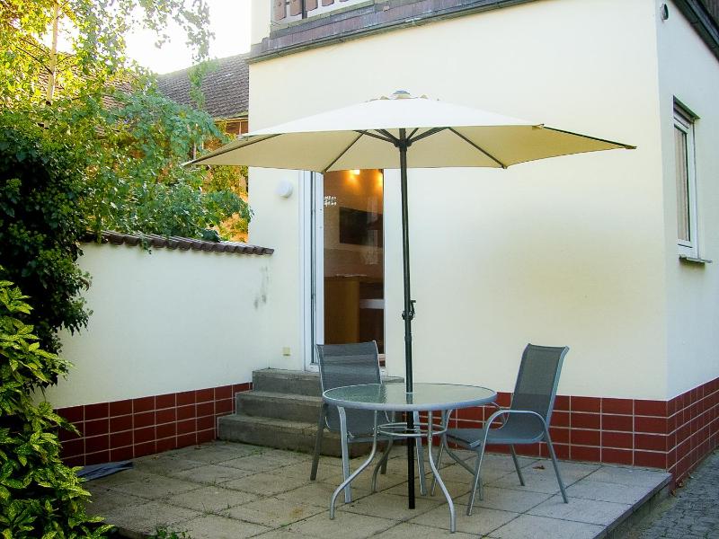 Classic Apartment - City Apartment House - Bahnhofstr. 70 image 3