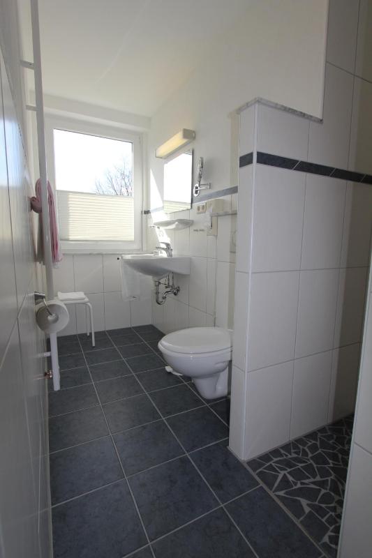 Standard Double Room image 3