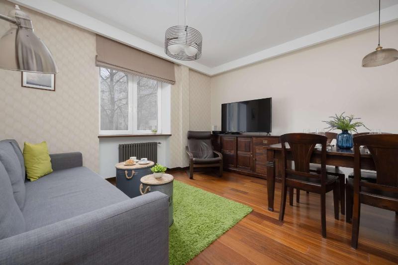 Tasteful and Spacious Two Bedroom Apartment by Noclegi Renters - image 10