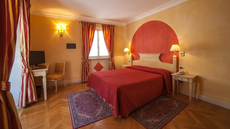 Standard Double or Twin Room image 1
