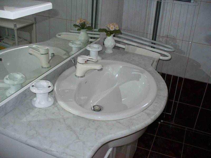 Triple Room with Bathroom image 3