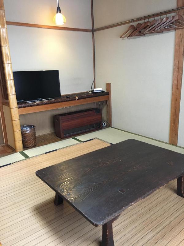Hunter Lodge - image 23