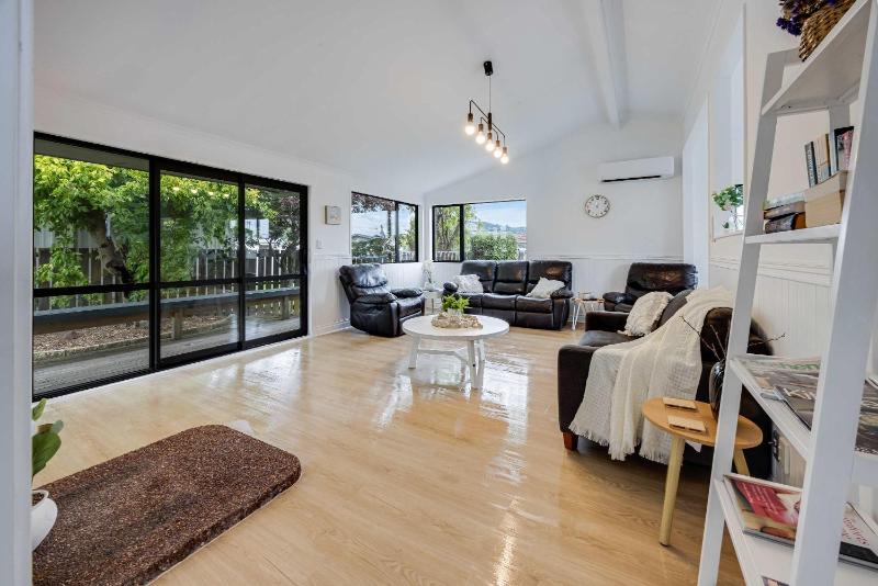 Kawaha Corner - Minutes from Skyline Zorb & more - image 6