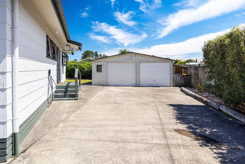 Kawaha Corner - Minutes from Skyline Zorb & more - image 25