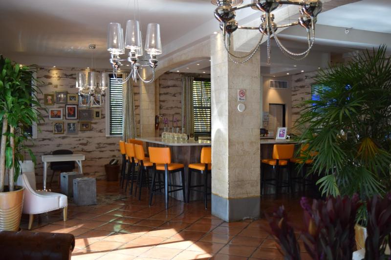 Shelley Hotel - image 38