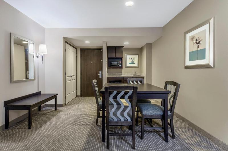 Junior King Suite - Non-Smoking image 2