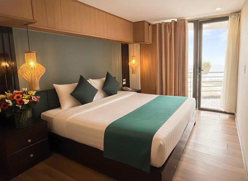 Cloud Chaser Hotel - image 16