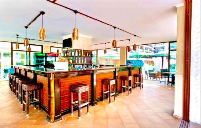 Grand Kamelia Holiday Apartments Sunny Beach - image 4