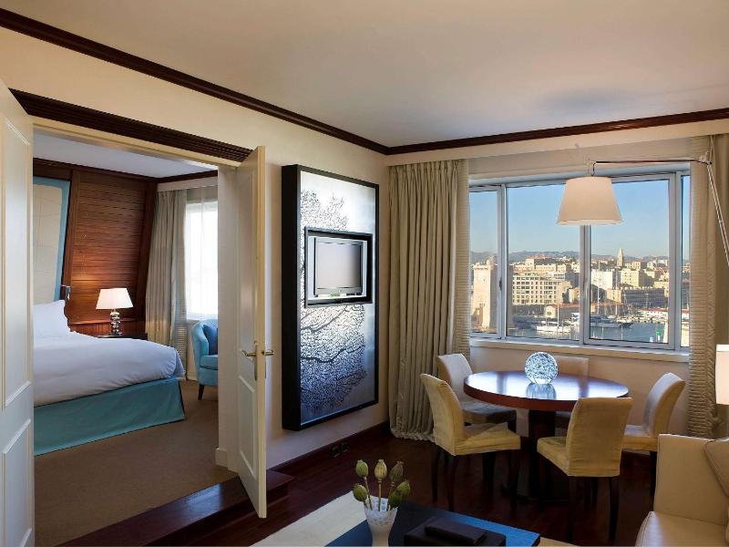Opera King Suite with Old Port View and Lounge Area - Top Floor and Spa/Gym Access image 4