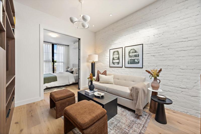 The Brick Hotel - The Loft - image 12