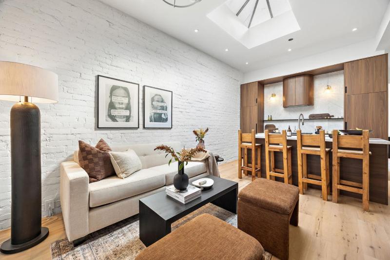 The Brick Hotel - The Loft - image 1