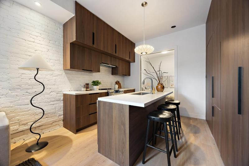 The Brick Hotel - The Second Suite - image 4
