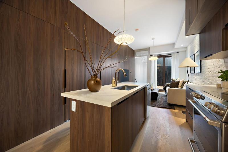 The Brick Hotel - The Second Suite - image 15