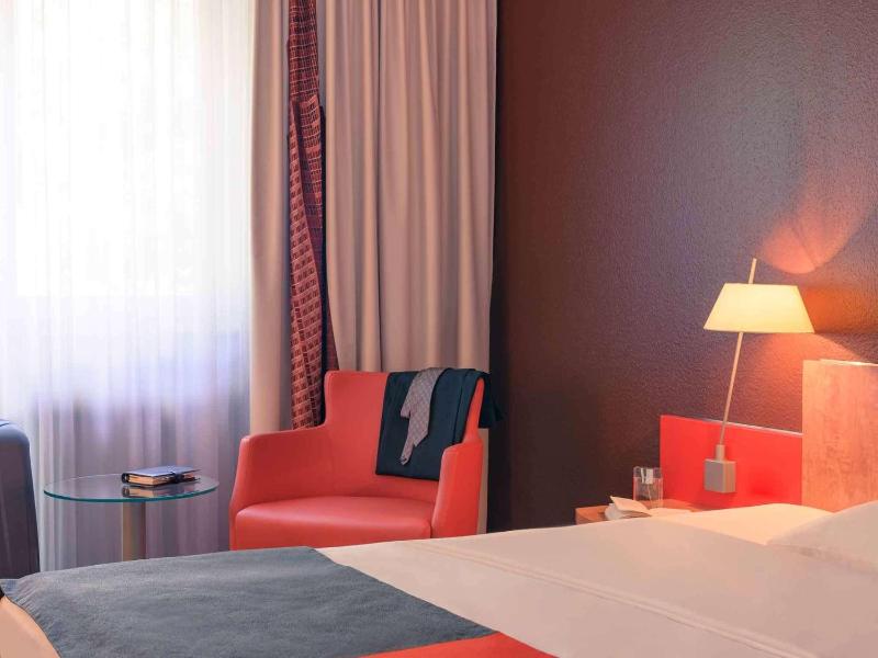 Standard Twin Room image 2