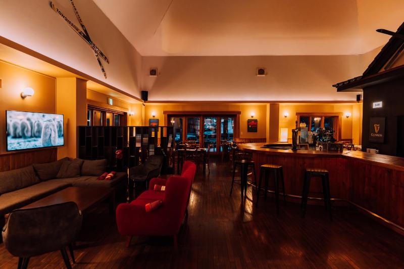 Double Black Hotel - image 3