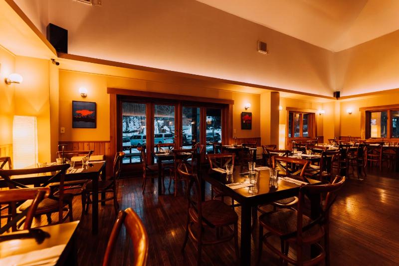 Double Black Hotel - image 34
