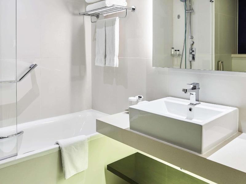 Family Room with sofa bed image 2