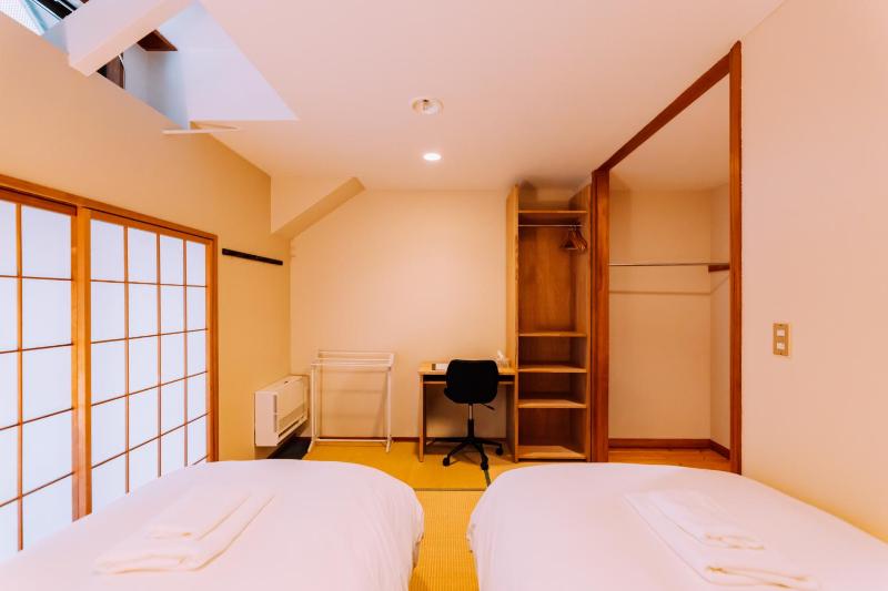 Double Black Hotel - image 21