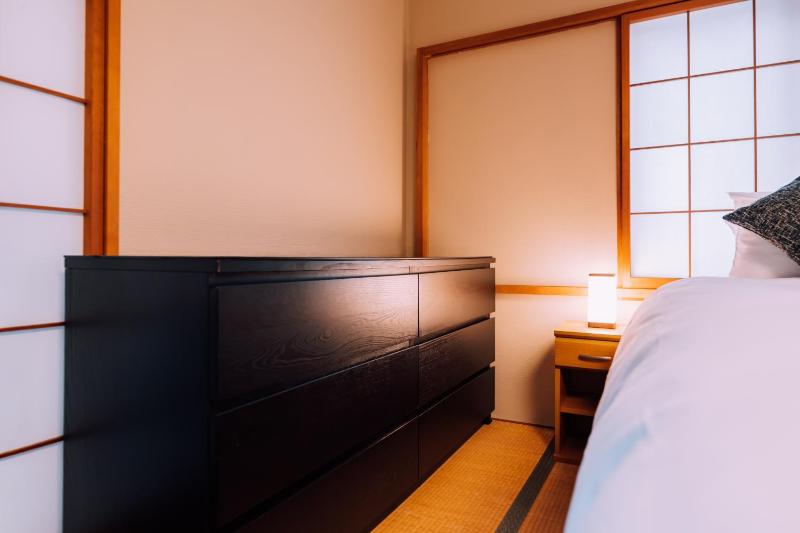 Double Black Hotel - image 20