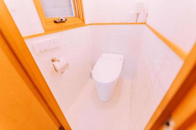 Double Black Hotel - image 12