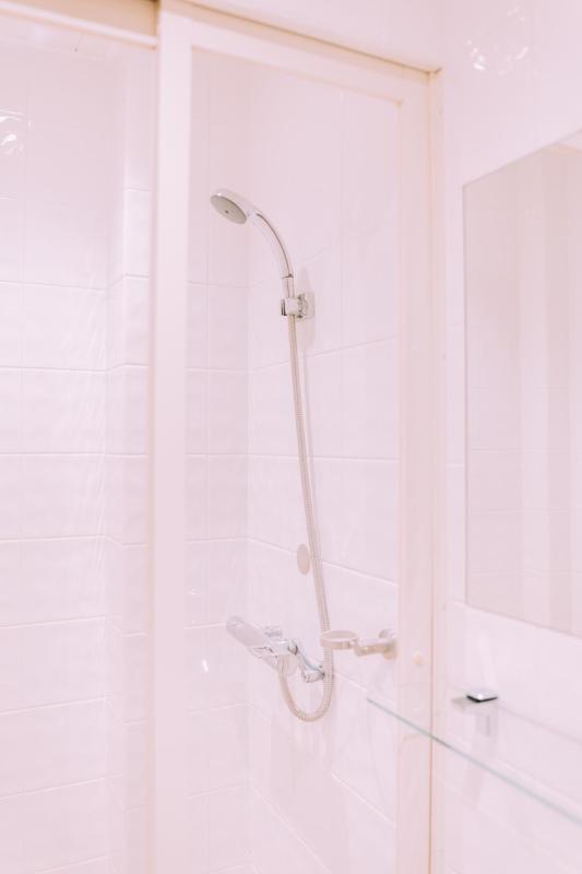 Double Black Hotel - image 9