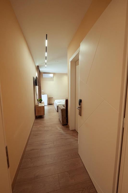 Central Rooms - image 11