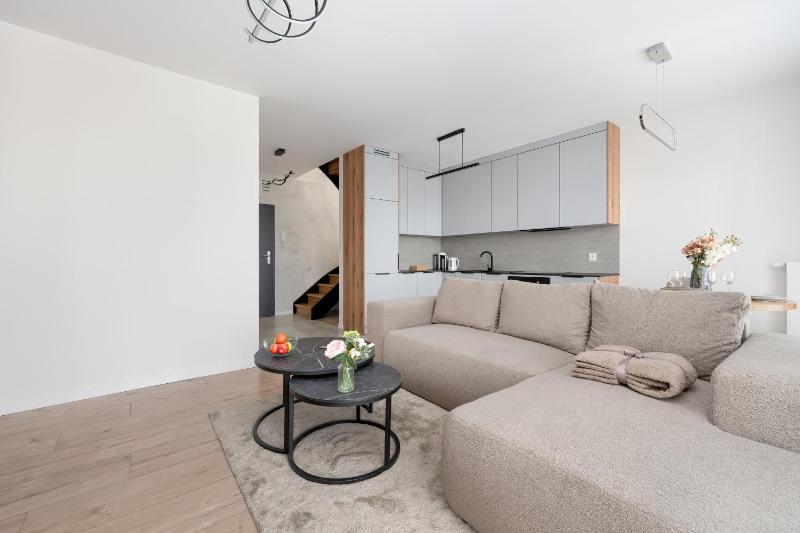 Luxury Sky Jagodno Apartment with Jacuzzi Parking & Terrace by Renters Prestige - image 27