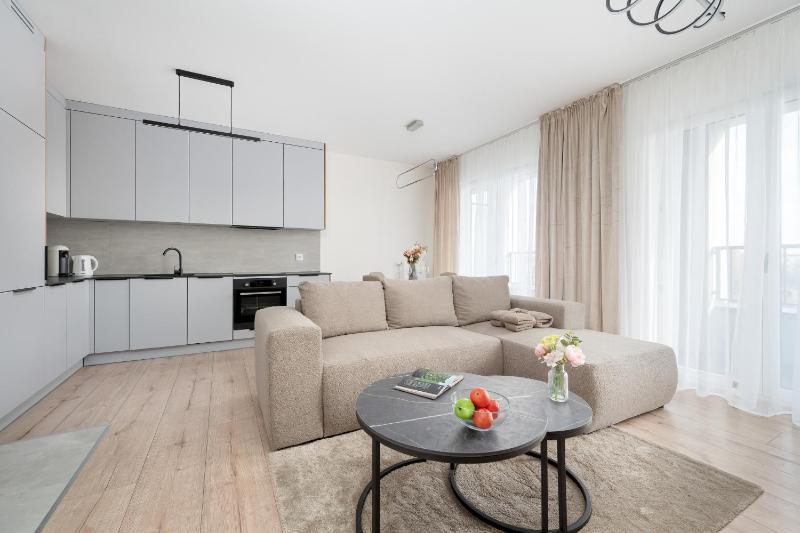 Luxury Sky Jagodno Apartment with Jacuzzi Parking & Terrace by Renters Prestige - image 24