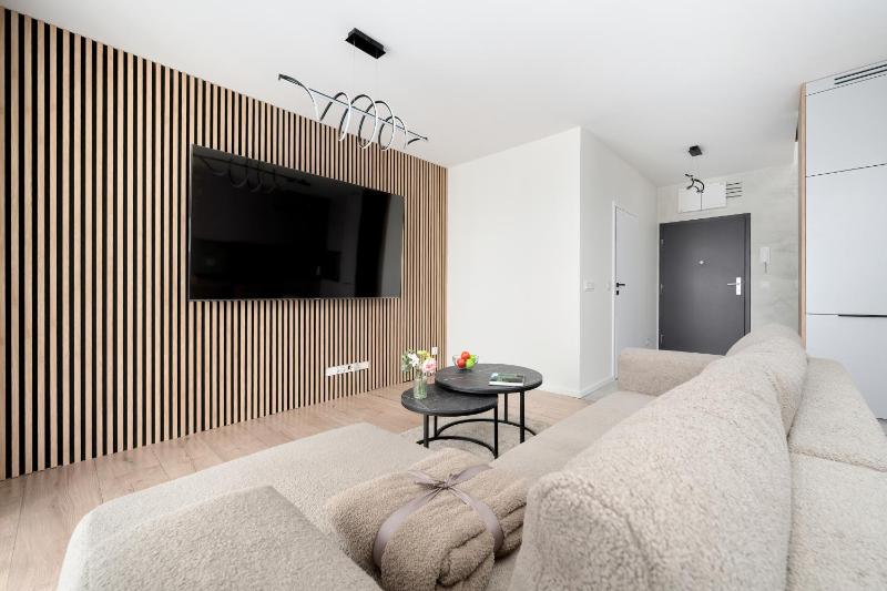 Luxury Sky Jagodno Apartment with Jacuzzi Parking & Terrace by Renters Prestige - image 10