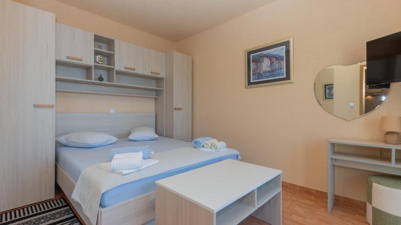 Villa Radic - Makarska by Villas Guide - image 10