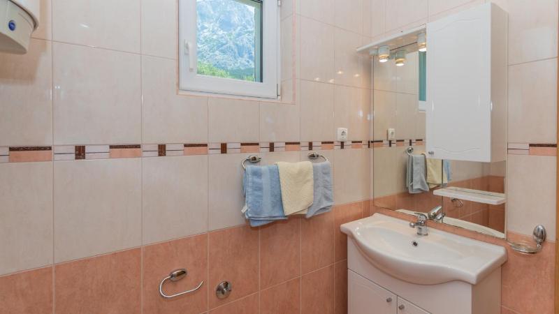 Villa Radic - Makarska by Villas Guide - image 27