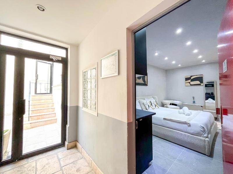UrbanFlat 11 - Grand Studio Pereire Wagram - Champs-Elysees - image 3