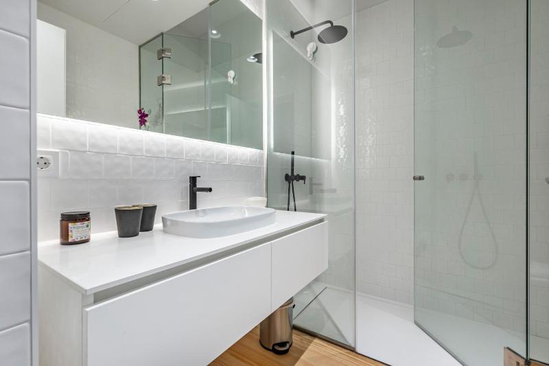 Nomad's Lux - Almada Apartments Porto - image 15